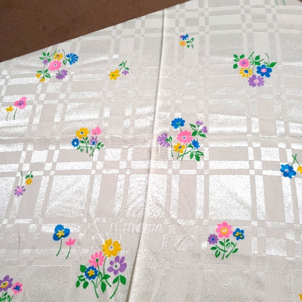 Rare Vintage Spring Flowers 2 Tone Sewing Polyester Fabric Crafting Quilting Sew